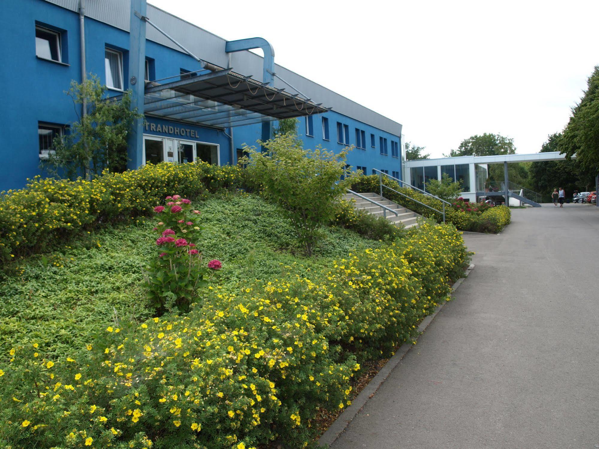 Strandhotel Senftenberger See Exterior photo
