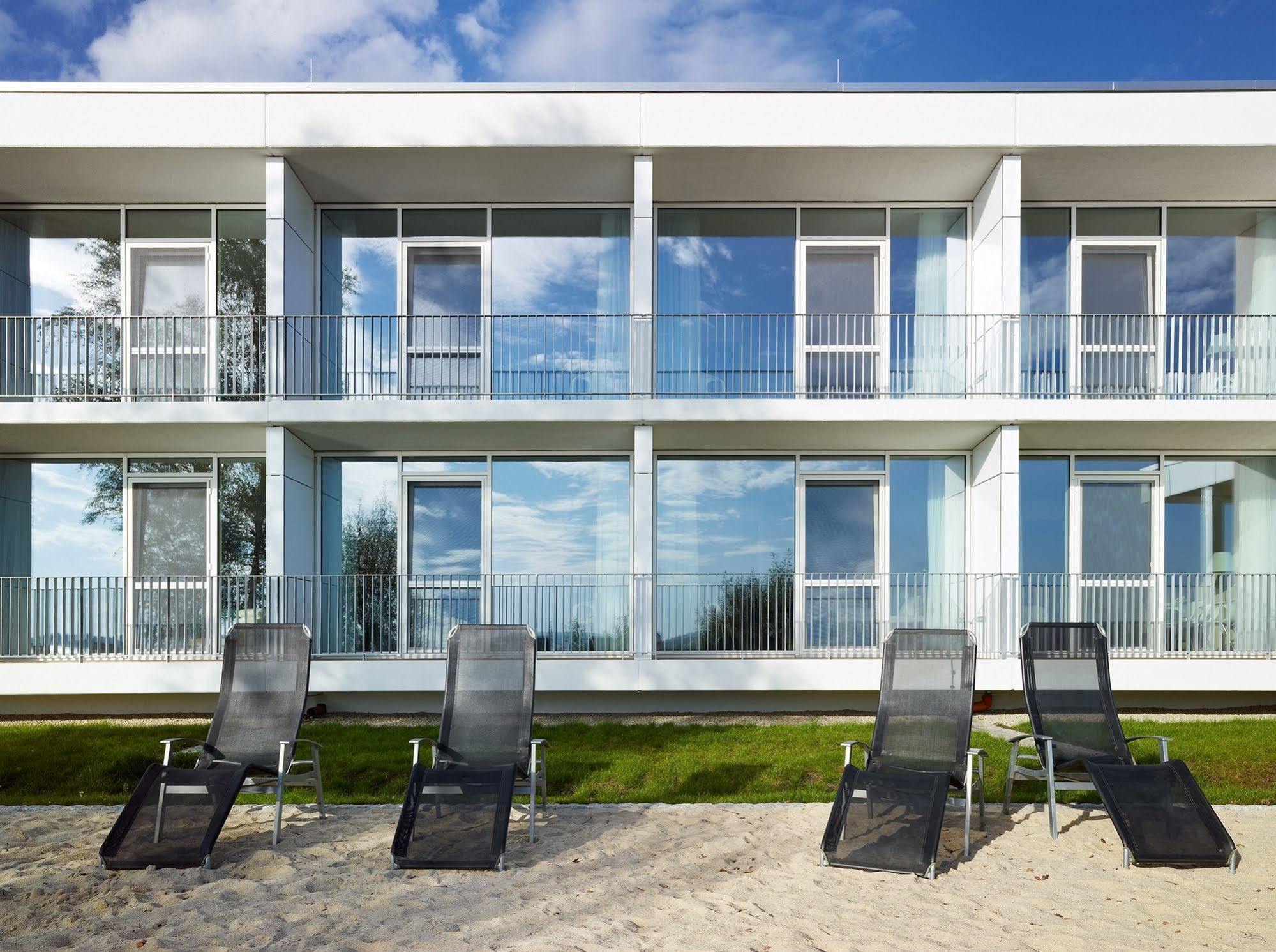 Strandhotel Senftenberger See Exterior photo